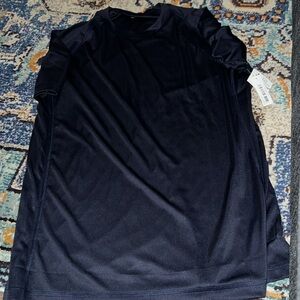 Amazon Essentials mens medium short sleeve rashguard tee. Navy blue. NWT.